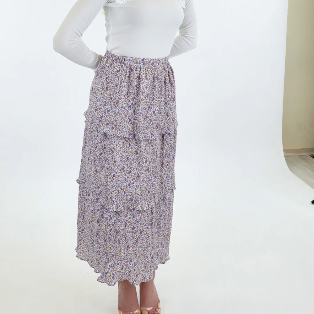 Textured print layered skirt in violet
